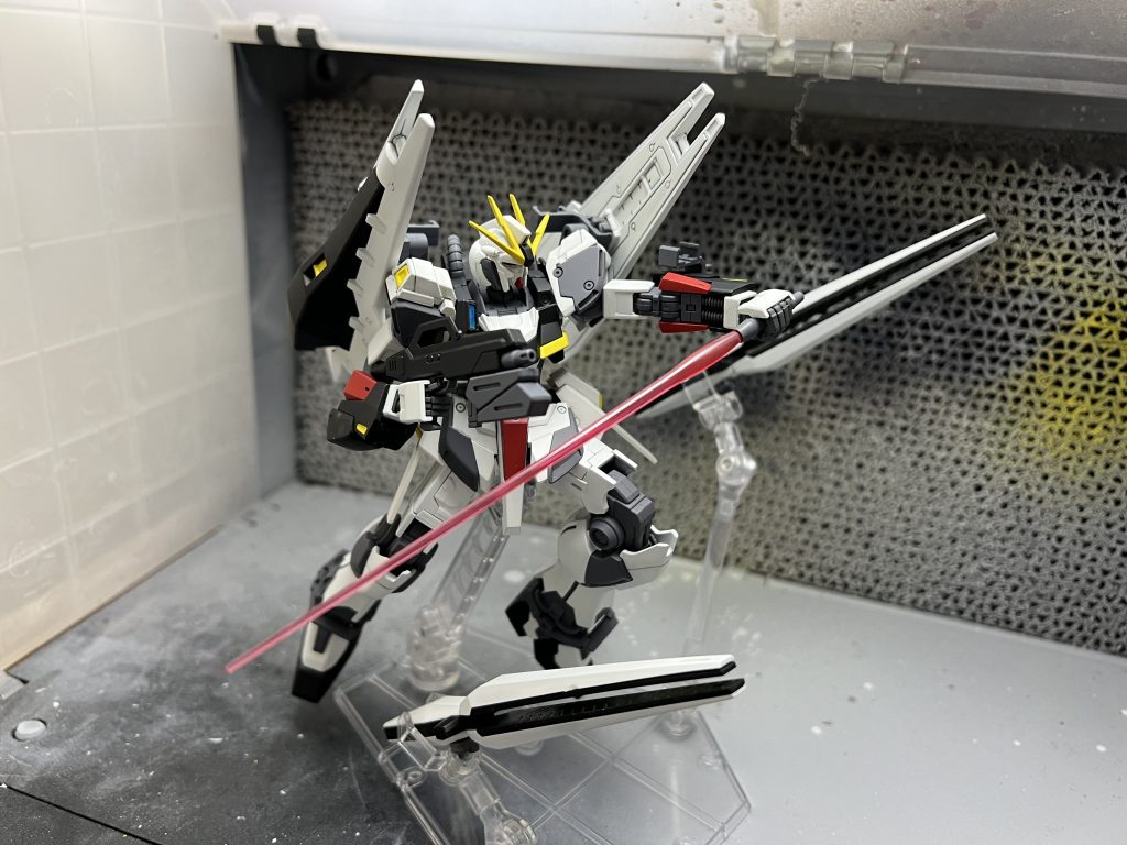 νガンダム（アムロプラン）を目標にミキシングしました。カラーリングはνガンダムです。