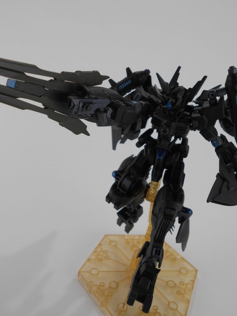 コネクタグリップ・「ハミト」。カレトヴルッフフェーダーのグリップを排除したためその代わりのコネクタグリップかつビームガンとしても使用できます。「ハミト」は英語で「隠者」のアナグラムです。