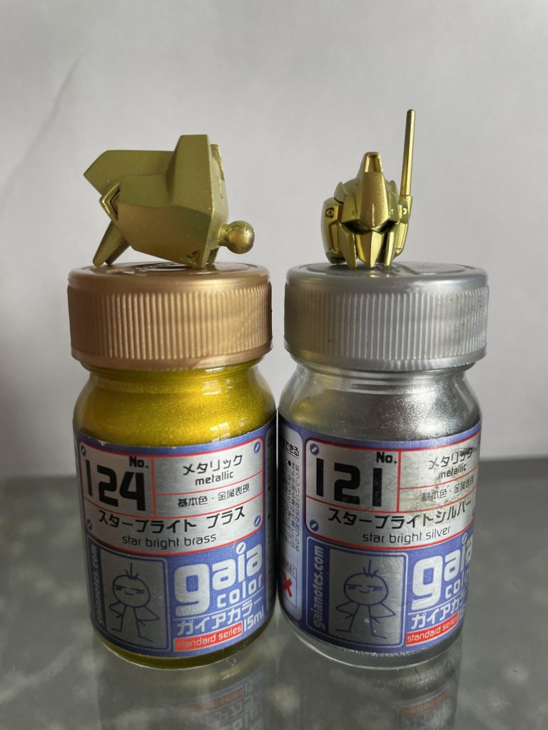 下地は2色を混ぜて塗装。このような感じで塗装しました。