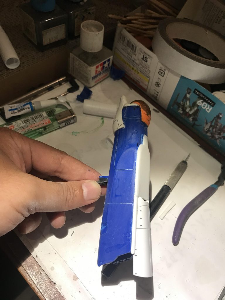 大筒製作中MG E x-Sのプロペラントタンクを使用しました。MG Ex-S再利用計画中！パテがあまり得意ではないので工作は大体プラ板貼って削り出ししたりしています。