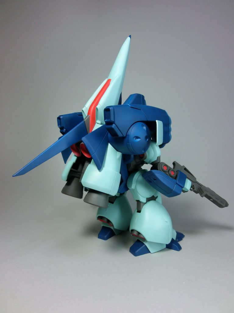斜め後ろから