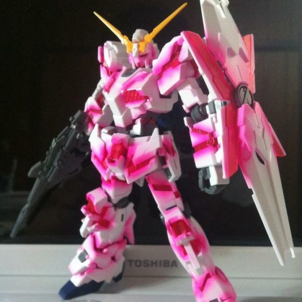 ユニコーンガンダムなんちゃって発光