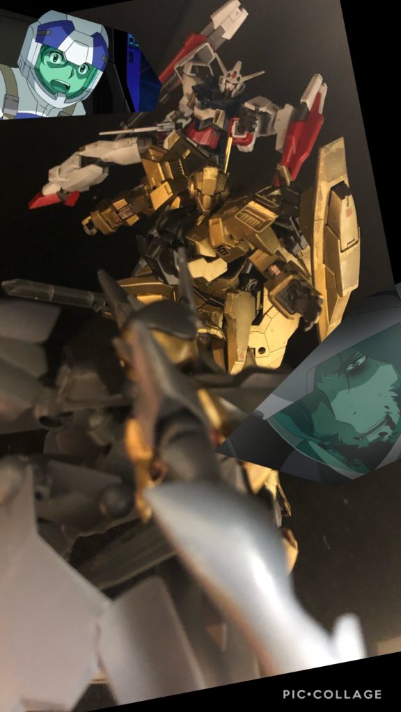 ウルフ「ア...アセム...。無事か?」アセム「ウ、ウルフ隊長...!!」ウルフ「俺とした事が、ヘタこいちまったな...。」アセム「ウルフ隊長...!俺を庇って...!まだ助かります!コクピットハッチを開けてください...!」ウルフ「馬鹿野郎、まだ戦いの最中だぜ...。甘えんだよ....。だからお前はマンモーニだ、ってんだぜ...。」アセム「隊長...!」ウルフ「ちゃんと守ってやれよ、ディーヴァと仲間達をよ...。お前は仮面ライダーなんだぜ..!そのチカラを活かせよ..。」アセム「隊長....、今更ですけど俺、仮面ライダーじゃないですよ..!隊長...!しっかりしてください!!隊長ーーーーっ!!」デシル「クハハハハッ!別れは済んだかよ!なーに、お前もすぐにあの世に送ってやるぜ!寂しくない様によお!!」アセム「このおおーー!!」デシル「ククク....さっきまでの勢いはどうしたよ?」アセム「コイツ...!他の奴とは動きが全然違う...!」デシル「クハハハ!俺こそが、真のXラウンダーだからなぁ。他の連中とは格が違う!そろそろお前も終わりだなぁ。」アセム「クソ!どうしたら...!」oyz「アセムーーー!!」アセム「え!?室長!?あの機体は...!?」oyz「アセム、新しいフォームよっ!」アセム「新しいフォーム!?」oyz「この機体はライトニングBWSファイターだっ!さあ、合体するぞ!」アセム「合体って!?」oyz「いいから!合体ーーーー!!」ガシーン!完成!ガンダムAGE−2ダブルバレット ライトニングフォーム!!アセム「コレは!?」