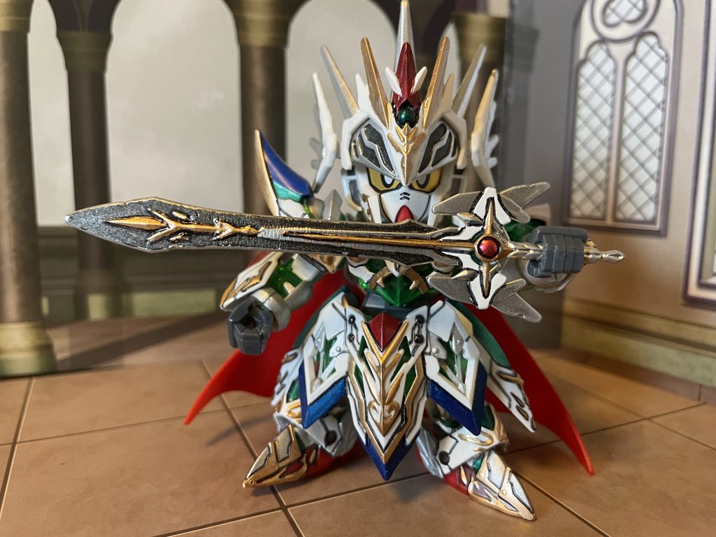 まずはナイトストライクガンダム 。すでに剣が伝説級w盾は別キットって…そんなとこまでノスタルジックでなくともw昔よくありましたよね？