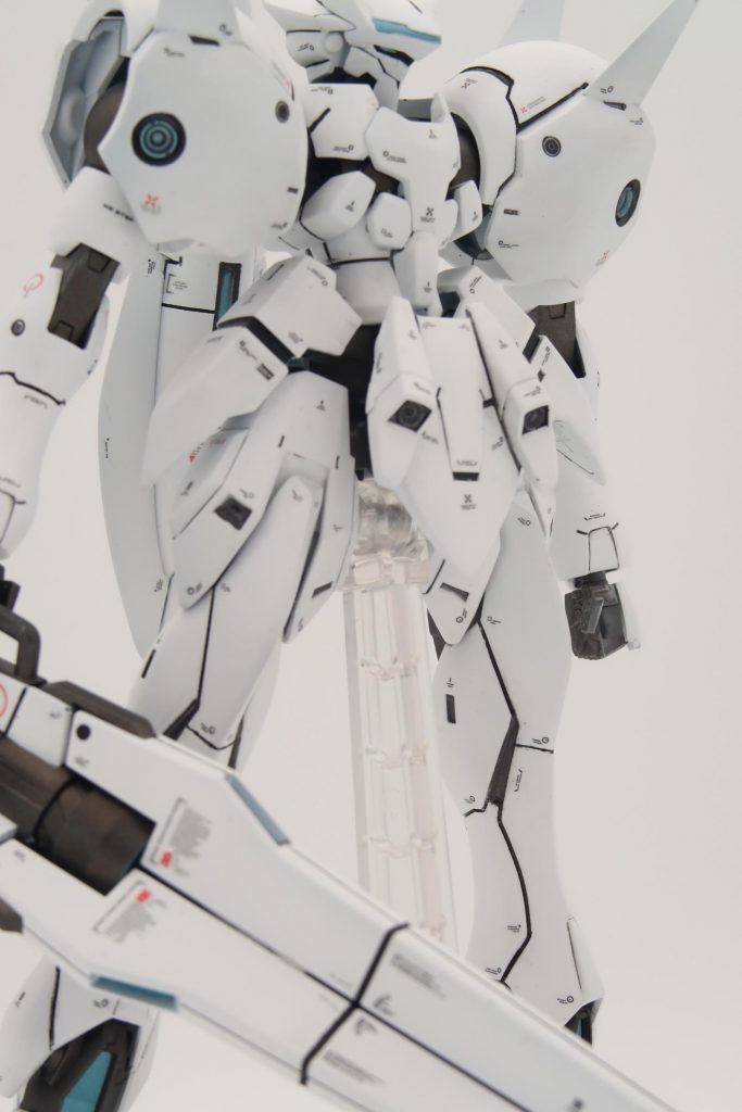 実は各部筋彫りを太くしています