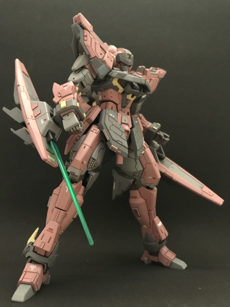 ミックスで。って言うとソフトクリームみたいですね笑 今回も沢山ディテールアップしました。いつまで経ってもダムの部分が難関です。ディテールパターンのバリエーション増やそうと日頃から色んな作品やイラストを見ています。でもスジ彫はずっと百均で買った千枚通しでやってます。(こだわりの寒暖差)