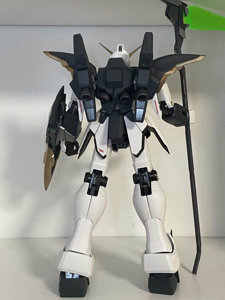 後ろはシンプルめ