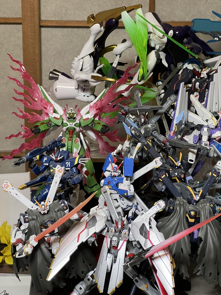 我が家の1/144クロスボーンシリーズ集合。ゴーストガンダム・・・出るんだろうなぁw
