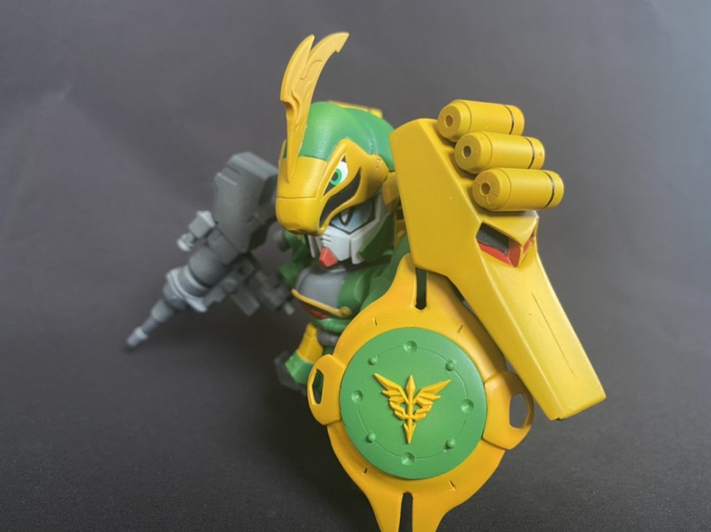 兜の目は、旧キットのシールをそのまま使用。