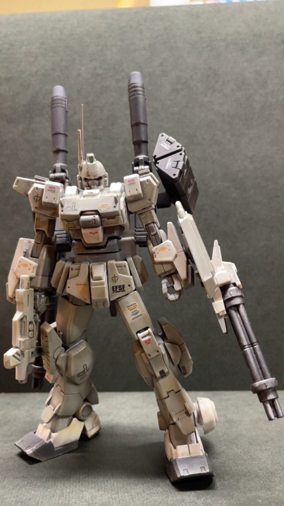 首を1㎜腰を4㎜延長。後どうしても足が気に入らなかったのでジムクエルの足の甲だけ加工して付けました。かなりお得なキットでした。今度作るガンプラに余ったパーツをまた使えるのって良いですね。最後まで見て頂きありがとうございました。