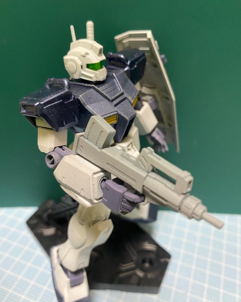 マシンガンよりも...ビームライフルがいいな、という事で最後はガンダムベースのビームライフルを持たせる事に...