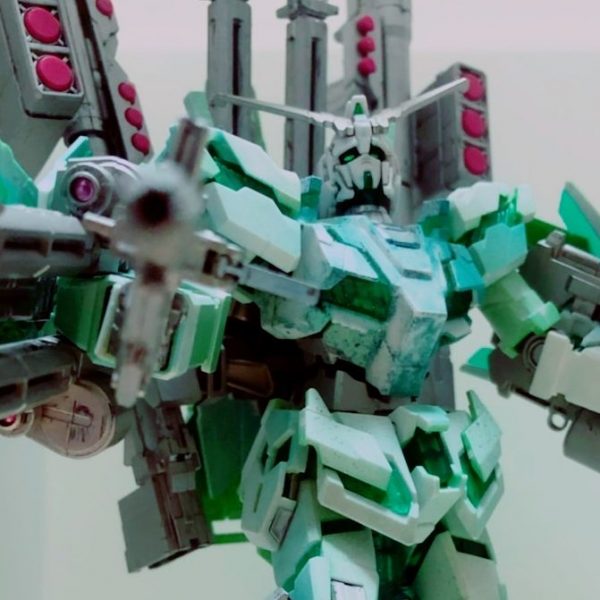 HGUC 1/144 フルアーマー・ユニコーンガンダム(デストロイモード)