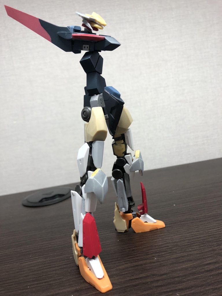 ミキシングのパーツ選びは､苦行であり､パズルを積み立てるような楽しみもあります。ファフナーの曲線的なフォルムを再現するため試行錯誤の連続です。