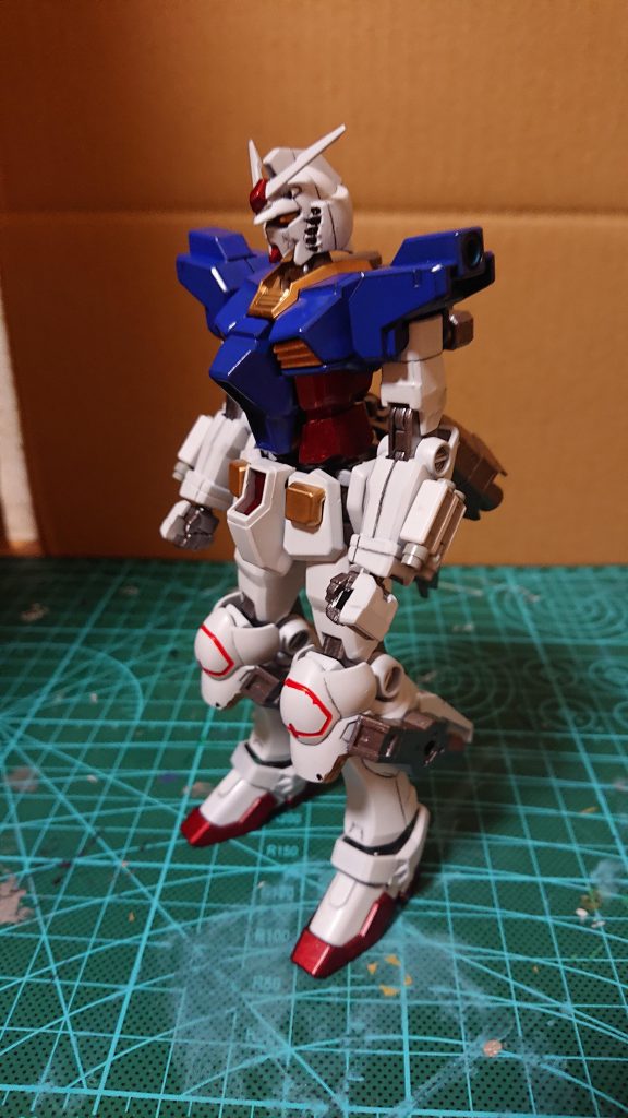 本機体はフレームにサイコ・フレームを、バックパックには核エンジン並びにニュートロンジャマーキャンセラーを採用し、塗装には其の界隈で名高い『ユウキ塗料』のＶＰＳ塗料を使用し、高い対打撃・対実弾性能を実現した。