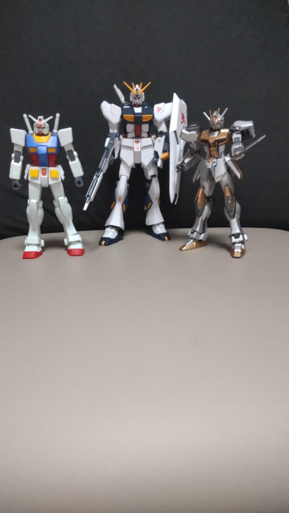 3ショット。78-2とνは素組で、SGはコテコテに(^_^;)78-2とSGは、ライトパッケージver.を使いました。