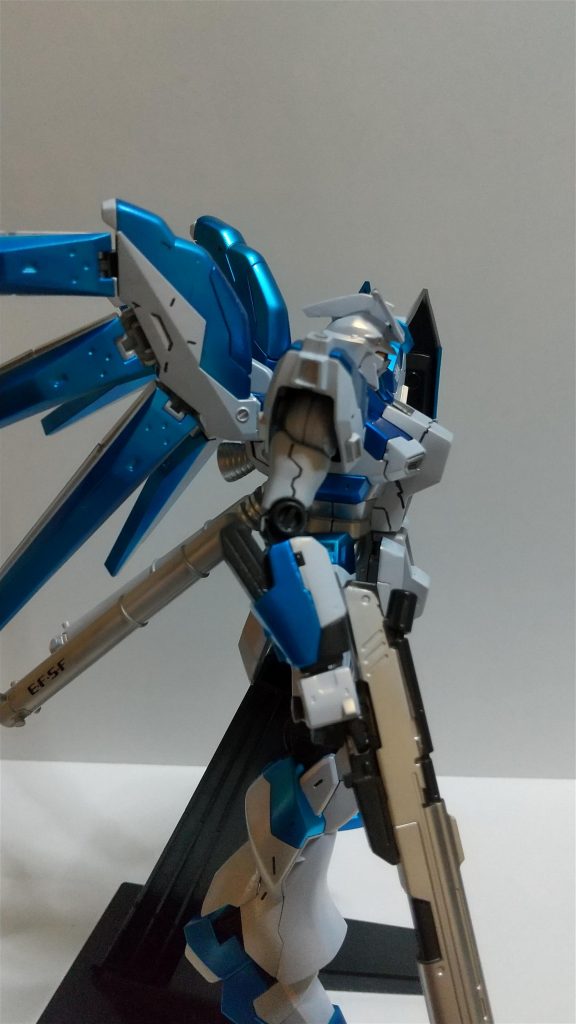 Hi-vガンダム HG–4枚目/制作者：@bakkasuseizo