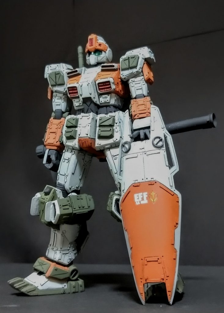 今回の目玉のFGガンダムのシールドを改造して作ったジムコマンド系のシールドも良くできたと思います😊