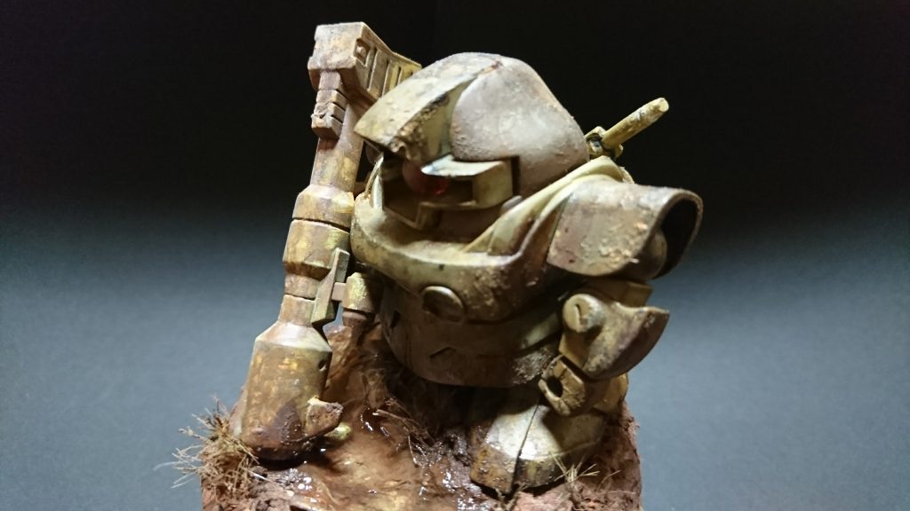 モノアイをラインストーンに替えた以外は、全くのストレート。ただただ、塗装を楽しんだだけです。