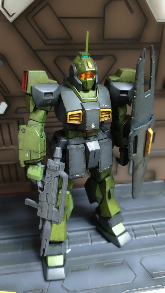 シールドだけ白兵戦で斬りつけられたダメージ表現してみました。