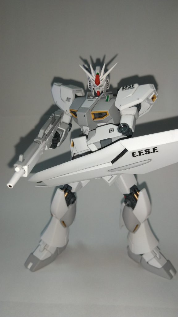 もっとデカ－ル貼りたかったのですが良いのがなくて。