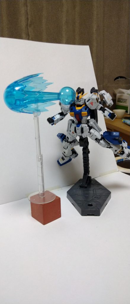 ハイメガキャノン発射！！ファンネルを装備していないし、サイコフレームも使われていないのでアクシズ落下のシーンまで辿り着けなさそうですが、いろんな設定を考えながら作るのが楽しかったです。