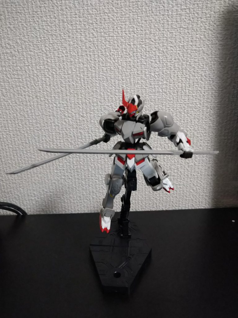 このバルバトスを、改造した機体が羽になります設定　支援機