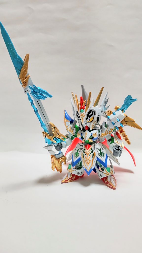 剣竜装　ナイトストライクガンダム(ソードストライク)大型剣を装備した近接戦闘に特化した姿。この状態の時は、水魔法が使えるようになる。