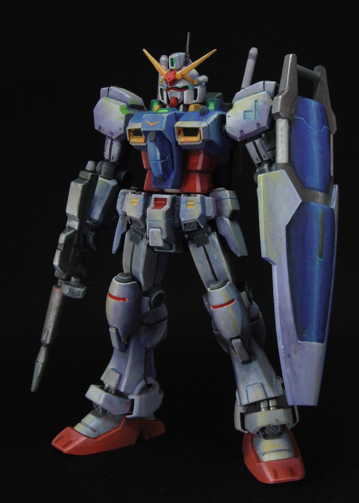 見やすいようにここからは黒バックの写真HGUCの中でも初期キットですが造形は今の目で見ても十分通用するレベルです