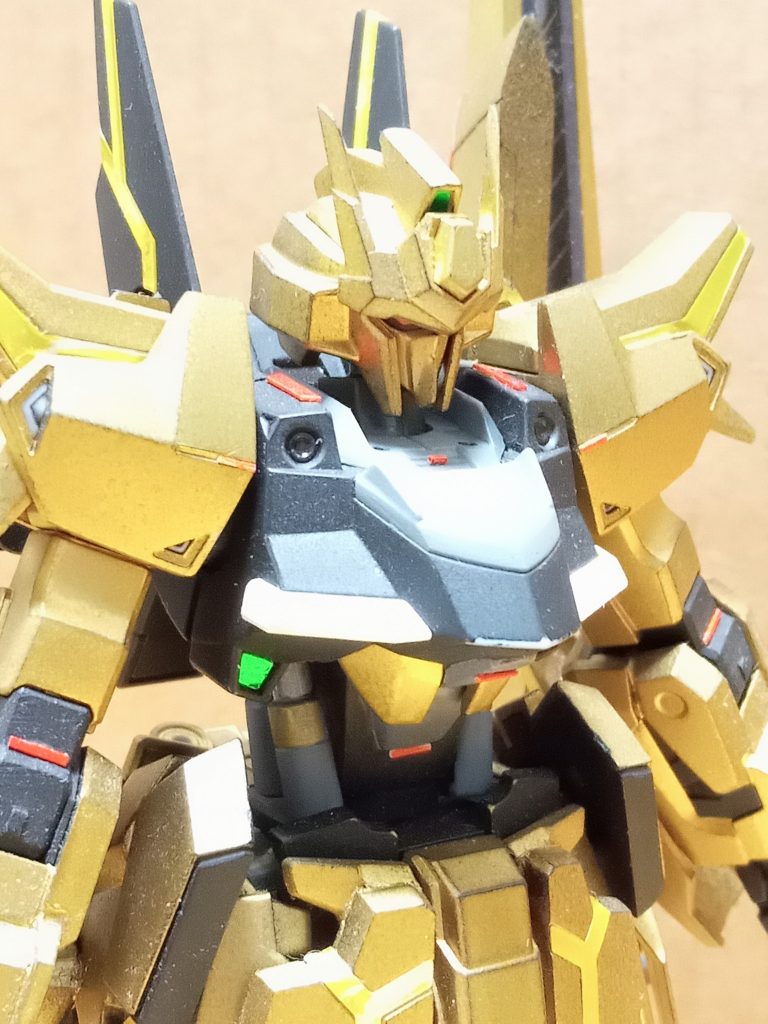 腹部はライトニングＺガンダムみたくシリンダーにしてみました。 所々、塗装ハゲがありお恥ずかしいのですが、最後まで見ていただきありがとうございました。