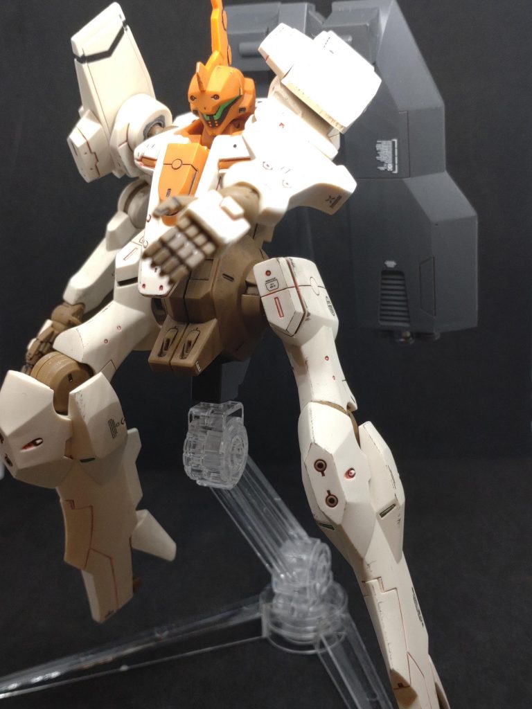 ブースターパックを背負って