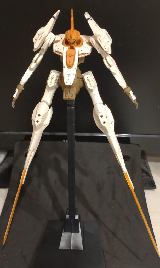 特徴的な脚のビームサーベル。撮影ブースに入りきれませんでした。