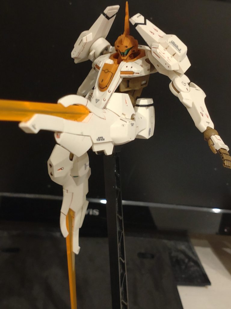 サーベルキック?