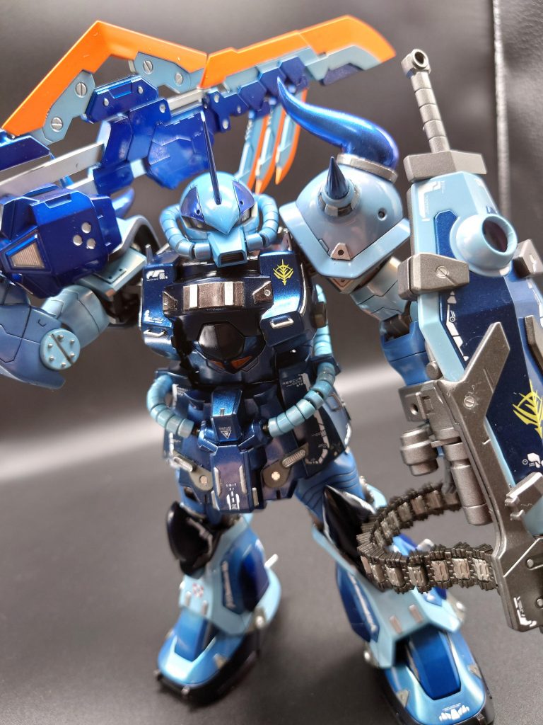 思うんですが、みなさんも思っているかもしれませんが、やはりでかい武器は正義ですね。コトブキヤ最高です。塗り分けもこれまで以上にこだわり、丁寧にできたかと思います。いやーかっこいい。（自画自賛）ガンプラはやっぱり自由だ