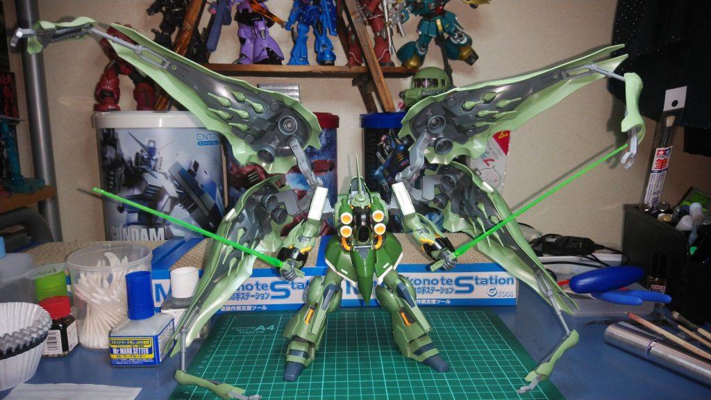 素組み状態1はい、素組みでもヤバイー