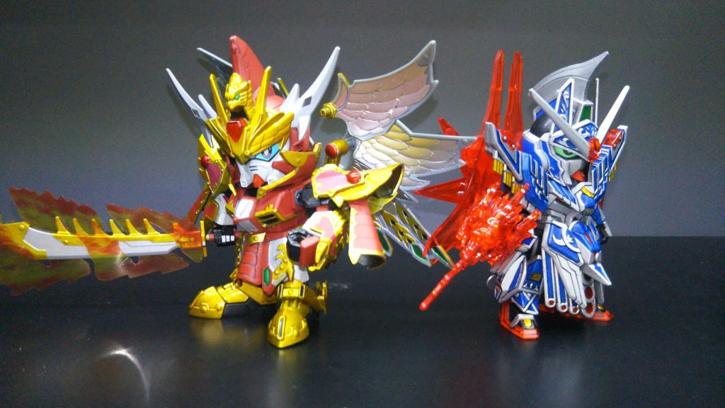 赤金の鎧と炎を纏った剣を持つ者と青銀の鎧と炎を象った剣を持つ者。かたや三国の覇王、かたやローマの皇帝。