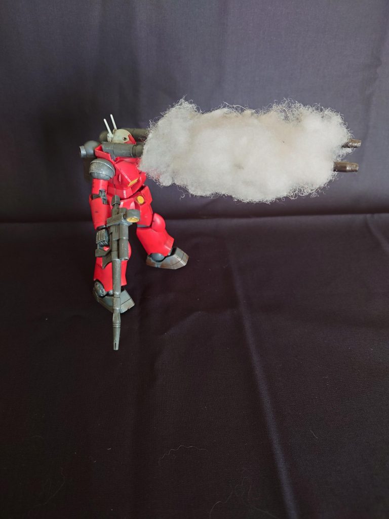 ミサイルはプラ棒を削り出して作製。