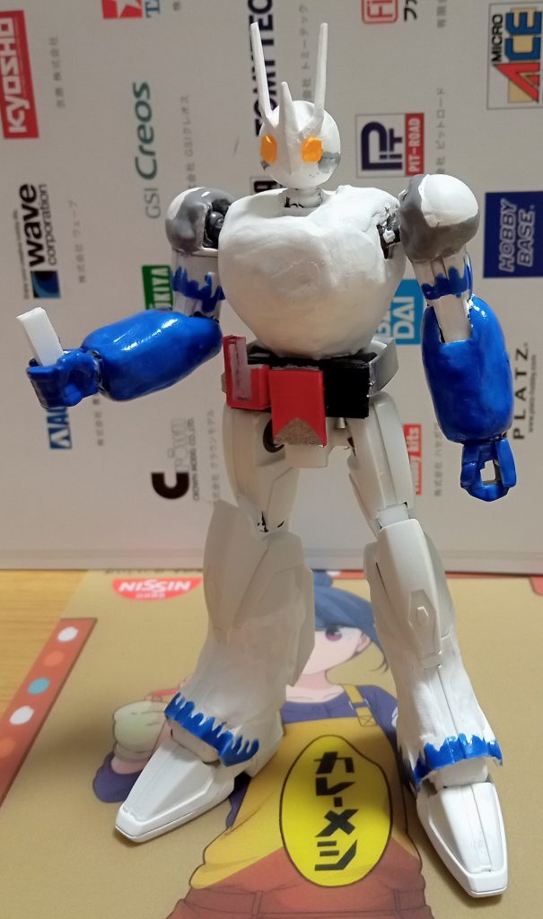 ガイアメモリとロストドライバーは、プラ板で制作し、メモリは取り外し可能でロストドライバーも稼働します。