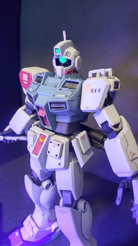 カメラは蛍光塗料にて塗装。いつもイイネやコメント、フォローありがとうございます。制作のモチベーション上がります!