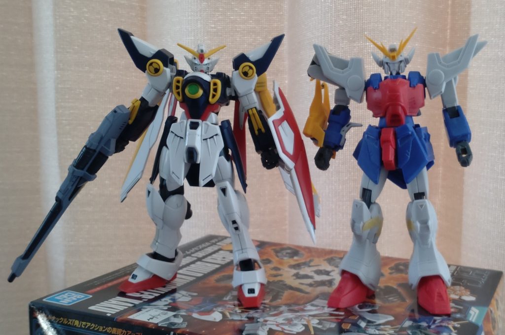 HGACウイングガンダムと全体のバランスが同じになるようにプロポーションを調整しました。足の付根を外側に移した方がより良かったかも。