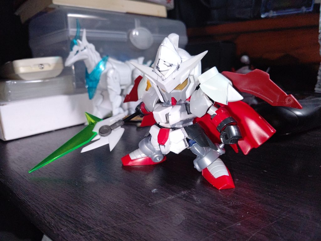 LGBB魔竜剣士ゼロをベースにプラ板貼り付けてひたすらゴリゴリと。