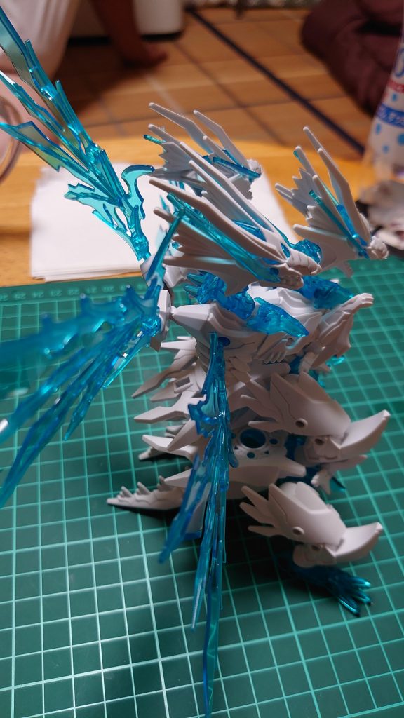 キンググラスパードラゴン？–3枚目/制作者：@hiroka