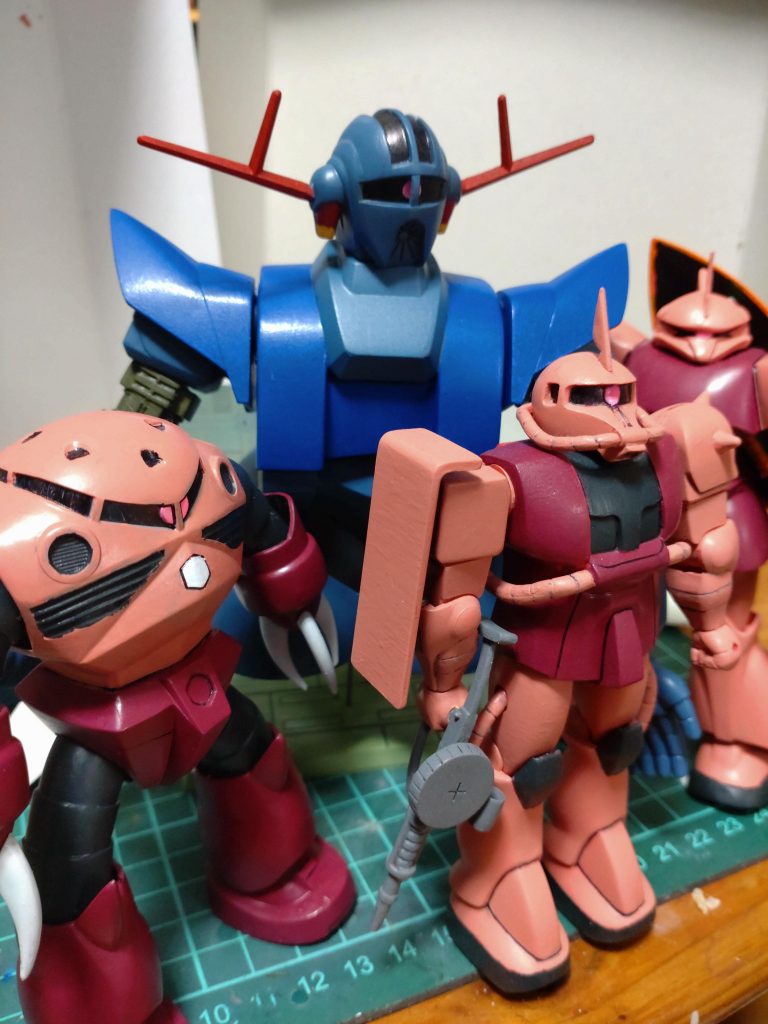 ついに旧キットでシャアが乗った機体が揃いました。感動!