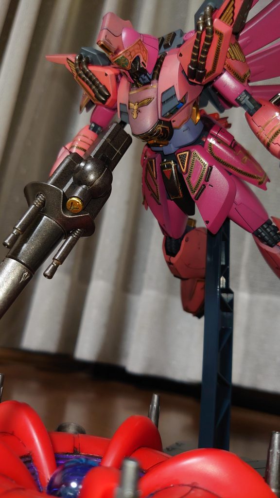 「私のせいで…」ヒカルは撃てなかった。「私が…殺した…会長を…」撃てなかったのだ。カグヤ・ピースレストのためでなく、シズカ・フロントのために。