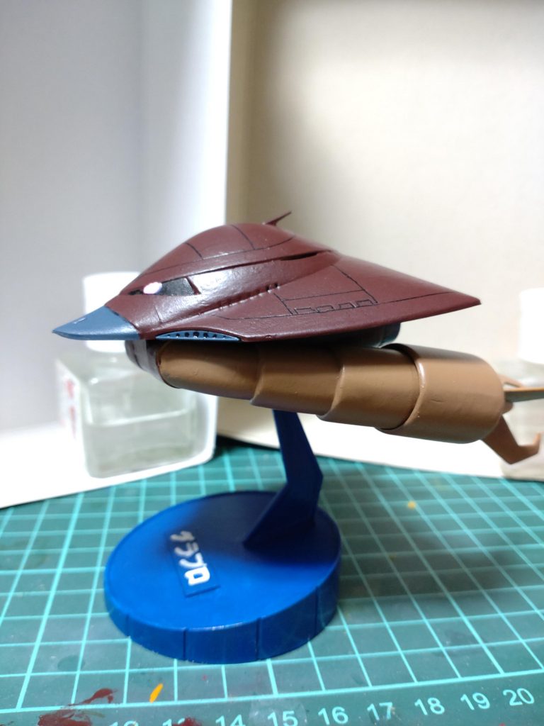 横。今回は後ハメの必要もなく、ホントに組みやすかったです。少ないパーツでグラブロをかなり格好良く立体化されてます。