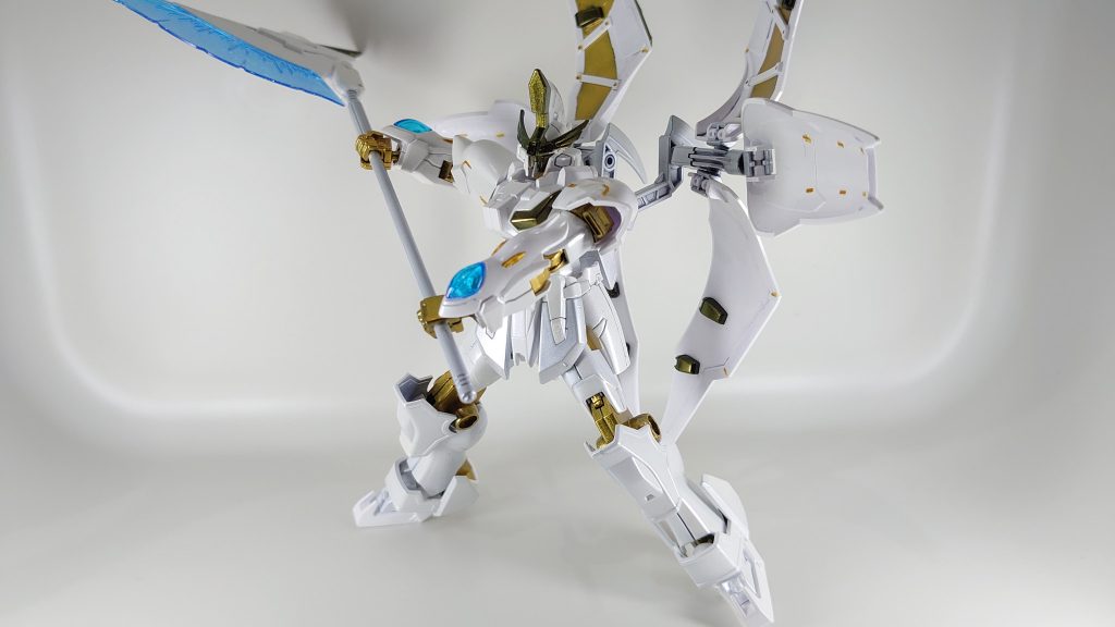 鎌をかまえて。鎌ってなんかいいですよね。