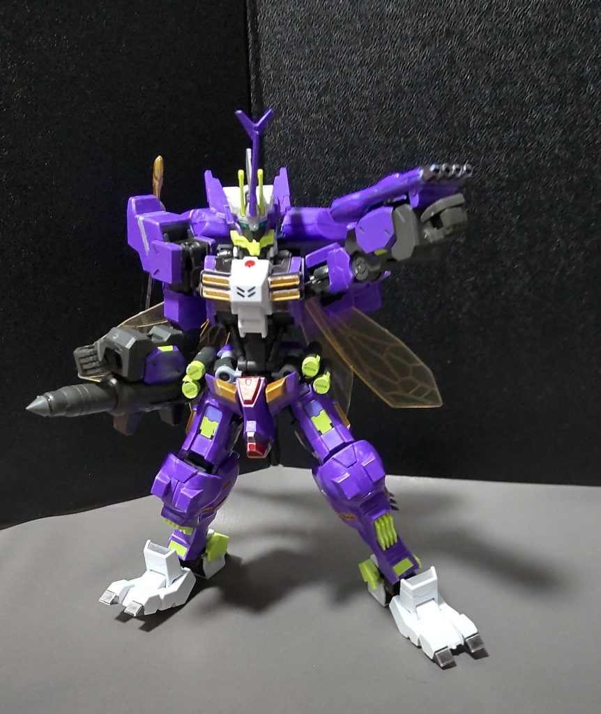 ・オーラショット腕に装着する携行武装になっており、マシンガンのように連射したり、少しチャージしてから放つ等出力の調整が可能です。因みに同じタイプのを使用しているゲイレール・アウラのより性能が上である。