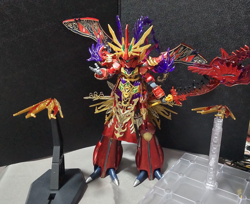 窮奇ストフリの使用した技である「滅土焦塵(めつどしょうじん)」は呂布も当然使えます。呂布にとっては数少ない遠距離攻撃になりますね。※他にも羽根の内側にある目玉からのアイビームなどもあります。