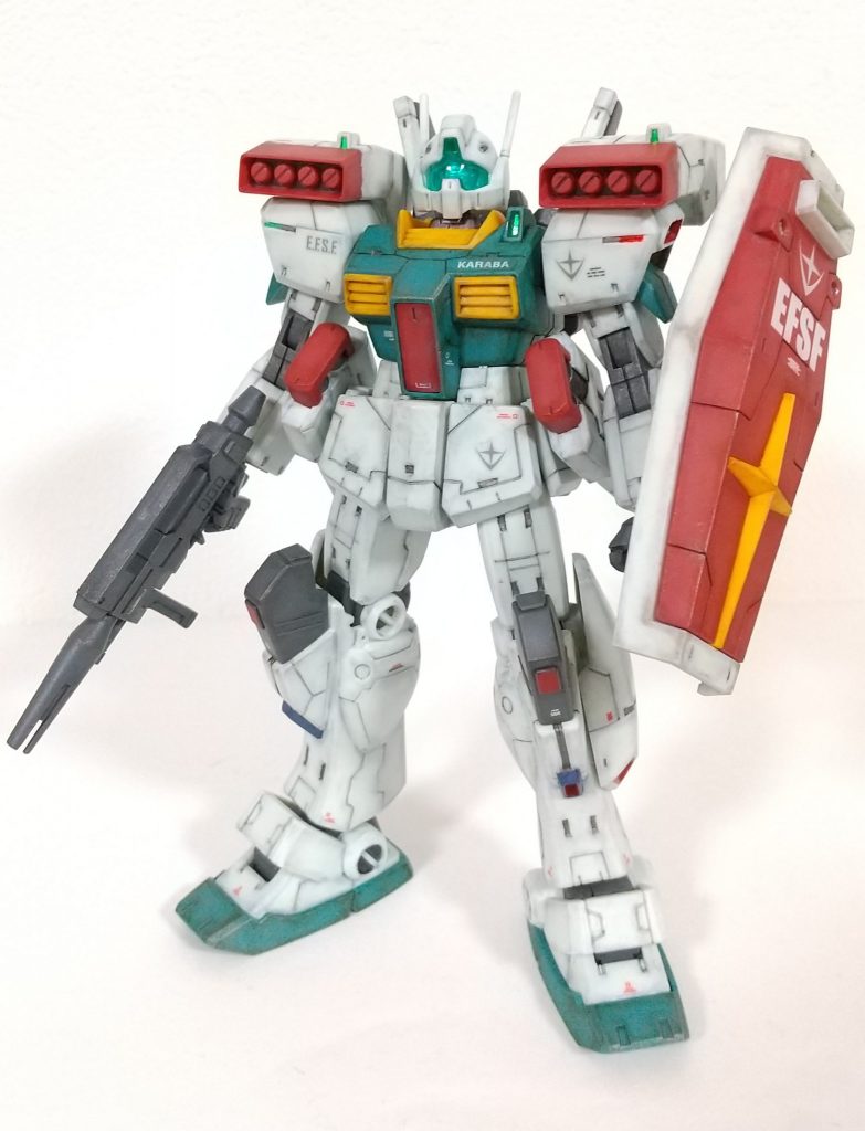 特に、ミドリみの効いたホワイトの成形色を生かしたくて、部分塗装での製作としました。