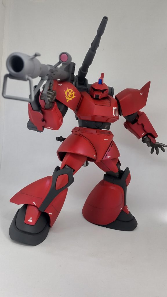 ビームライフルとビームキャノンが被るのが嫌だったのでジャイアント･バズを装備させました。