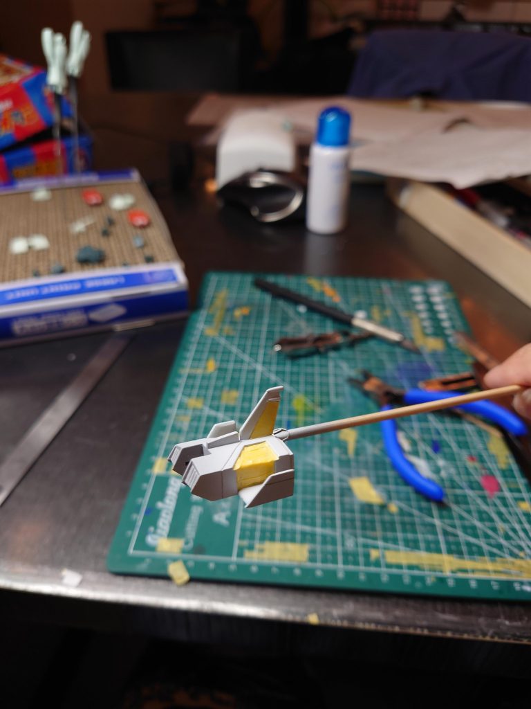 これでもか！というほどのマスキング。ガンプラ初めて1年半ですが、マスキングのよい勉強の機会になりました（笑）